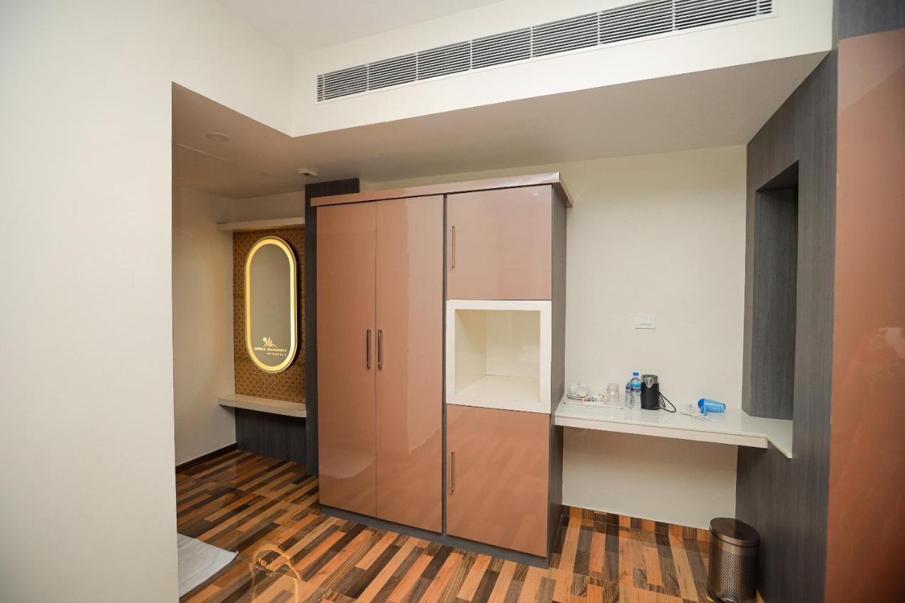 Sree Bharat Residency Hotel Alāndurai Eksteriør billede