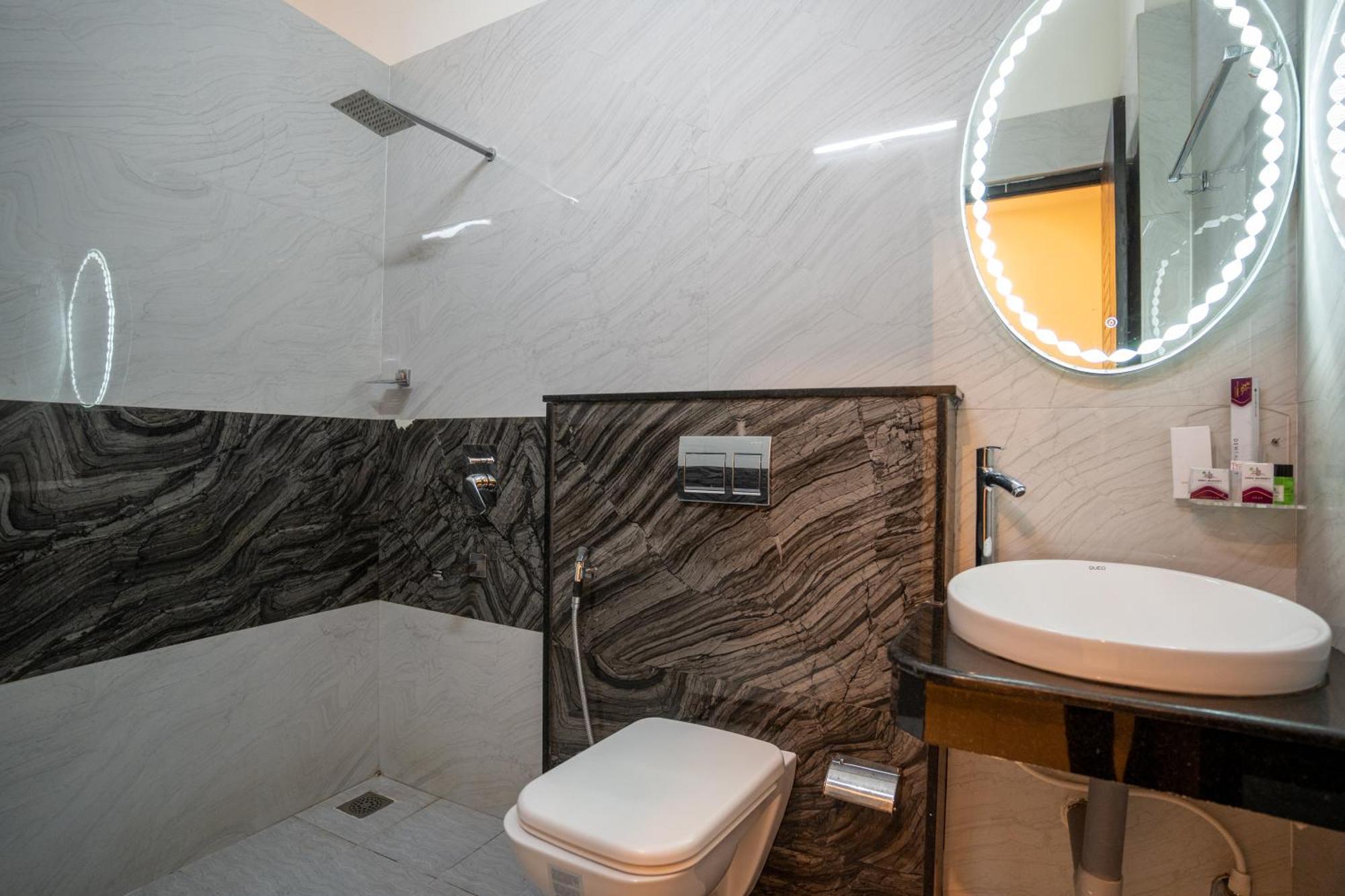Sree Bharat Residency Hotel Alāndurai Eksteriør billede